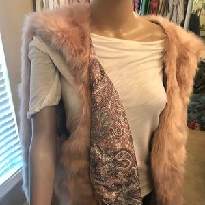 Vest Faux Fur Pink, Blush Color, Great for Fall.